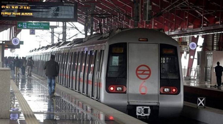 दिल्ली मेट्रो में सफर कर DMRC कर्मचारी ने बनाया वर्ल्ड रिकॉर्ड, गिनीज बुक में नाम दर्ज