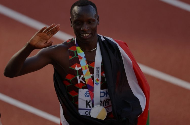 Kenya's Olympic champion Emmanuel Korir wins world 800m gold