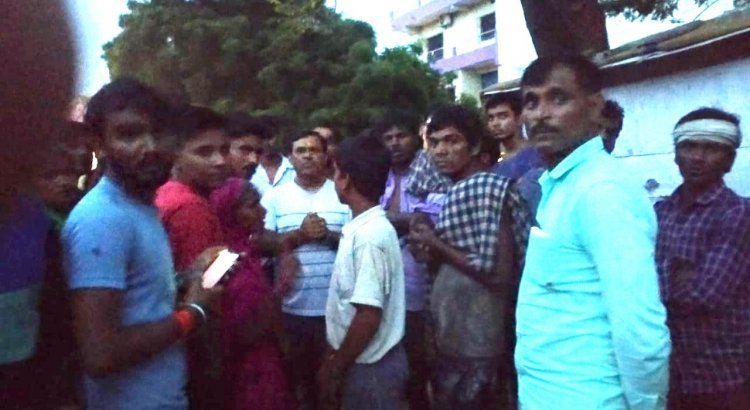 मकान ढलाई के क्रम में मजदूर को मारी बिजली करंट