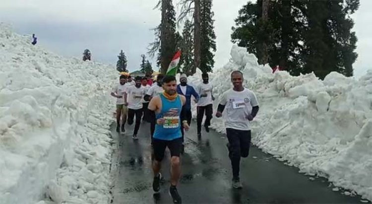 Ministry of Tourism holds Jammu Snow Safari Marathon in Bhaderwah valley 